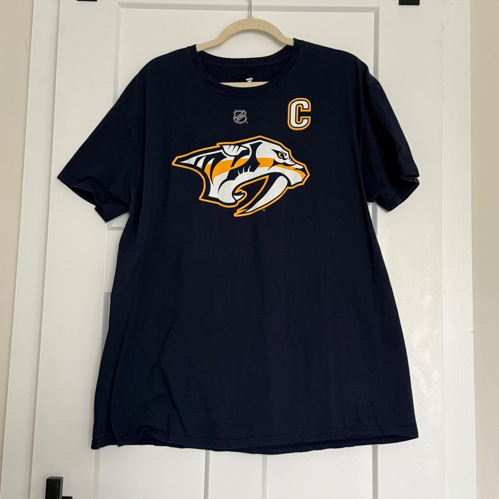 Nashville Predators Roman Josi #59 Fanatics NHL T-Shirt Men's 2XL Captain‎